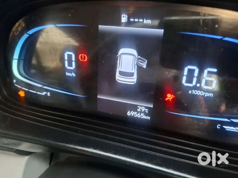 Hyundai Venue 2022 Petrol 67000 Km Driven