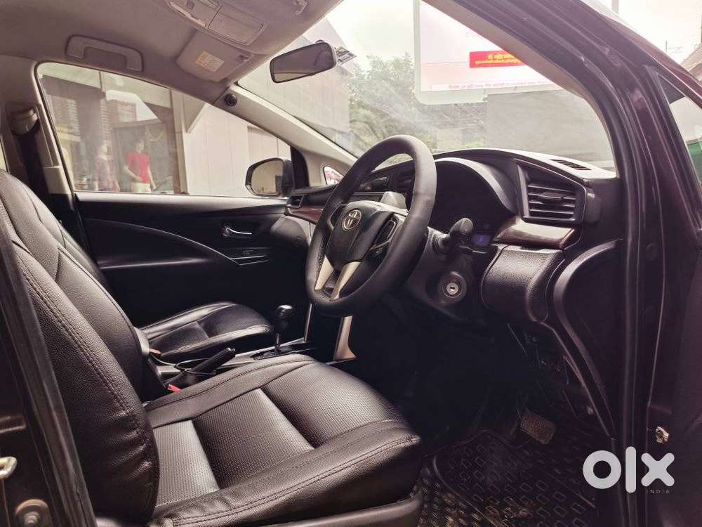 Toyota Innova Crysta 2.8 Gx At 8 Seater, 2017, Diesel