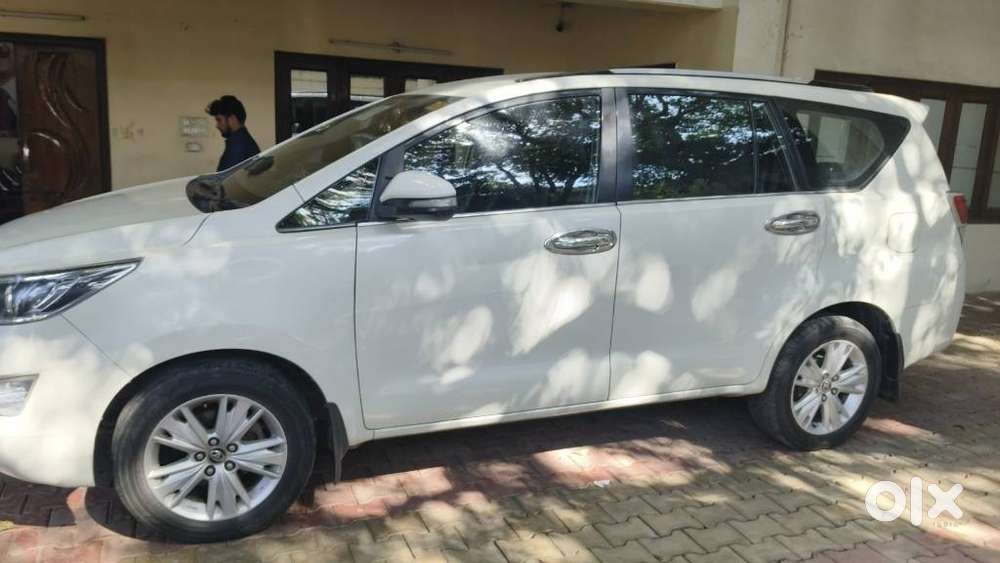 Toyota Innova Crysta 2.4 Z 7 Str, 2016, Diesel