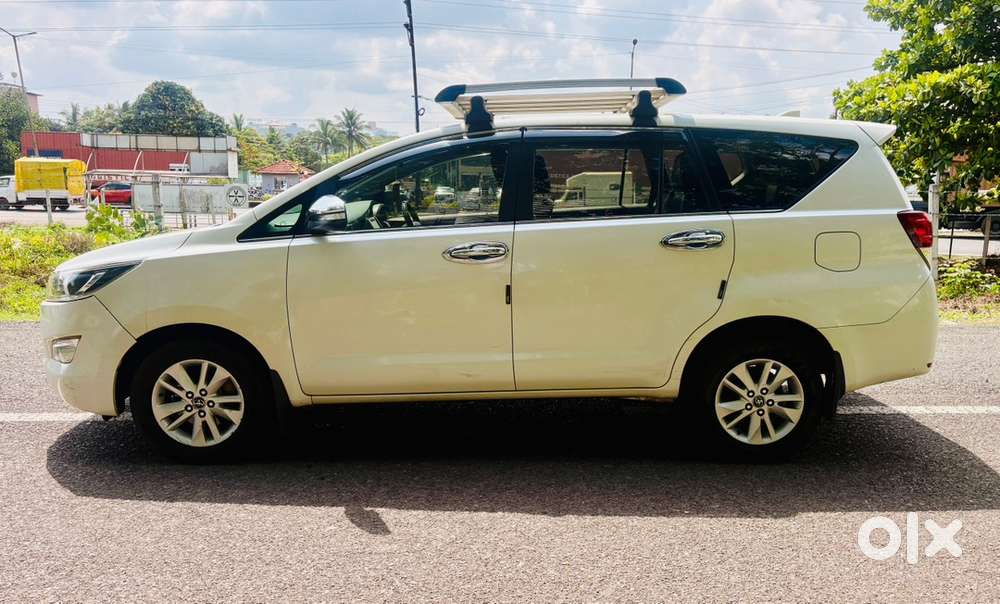 Toyota Innova Crysta 2017