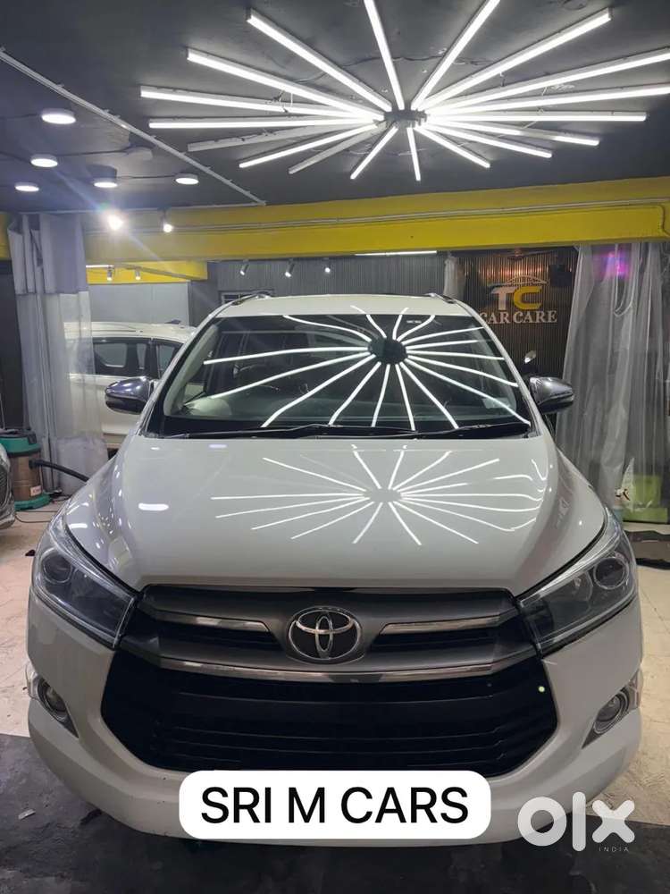 Toyota Innova Crysta 2.8 Zx At 7 Seater, 2017, Diesel