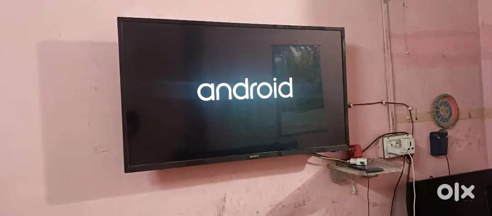 Old used android tv  led tv 43 inch