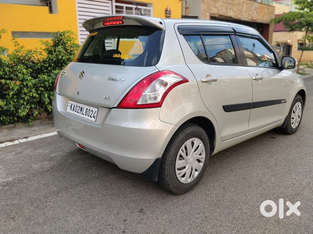 Maruti Suzuki Swift Vxi Optional, 2016, Petrol