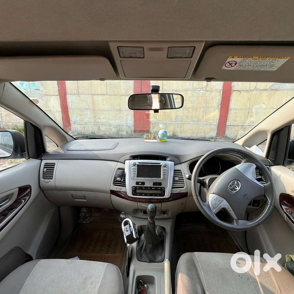 Toyota Innova 2.5 Vx (top-end) Diesel  2012  Chandigarh Registration