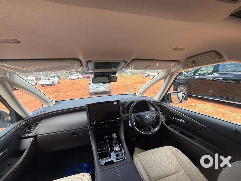 Toyota Vellfire Vip – Executive Lounge, 2025, Petrol