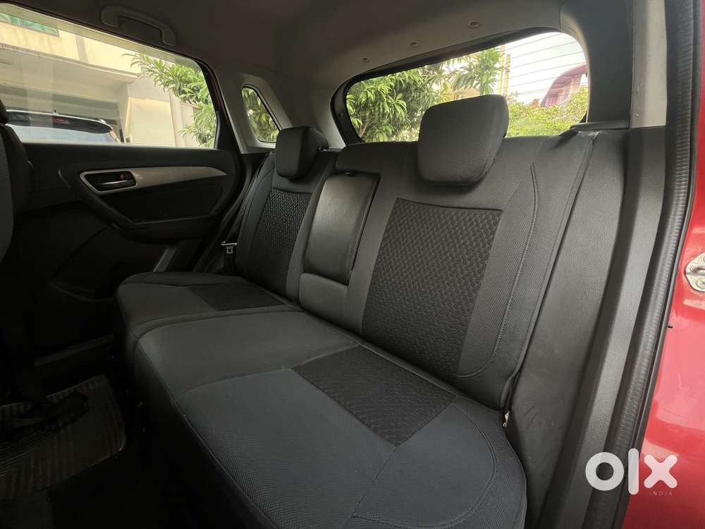 Maruti Suzuki Brezza Zdi+ Dual Tone, 2017, Diesel
