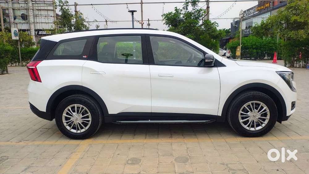 Mahindra Xuv700 2.2 Ax 5 Diesel Mt 7 Str, 2024