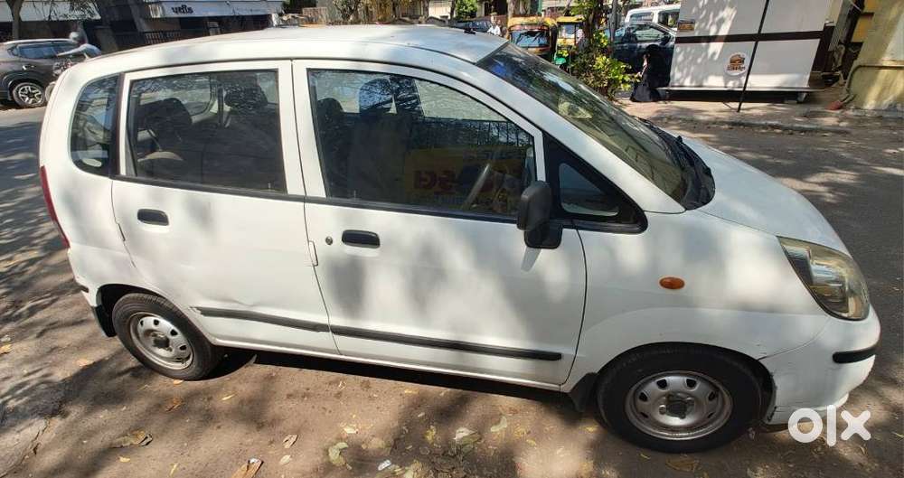 Maruti Suzuki Zen Estilo Lxi Bs Iv, 2011, Petrol