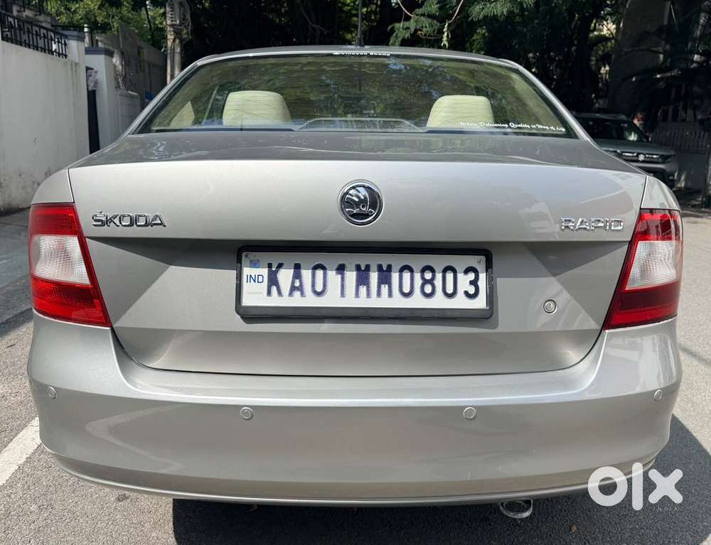 Skoda Rapid 1.6 Mpi Ambition, 2015, Petrol