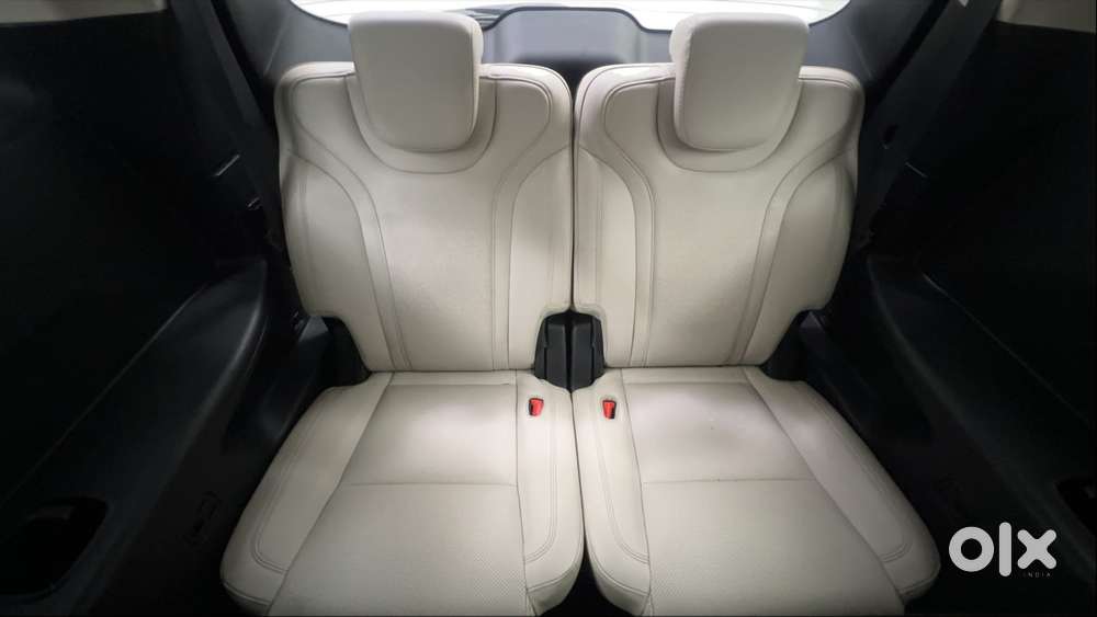 Mahindra Xuv700 2.2 Ax 7 Diesel At Luxury Pack Str, 2022, Diesel