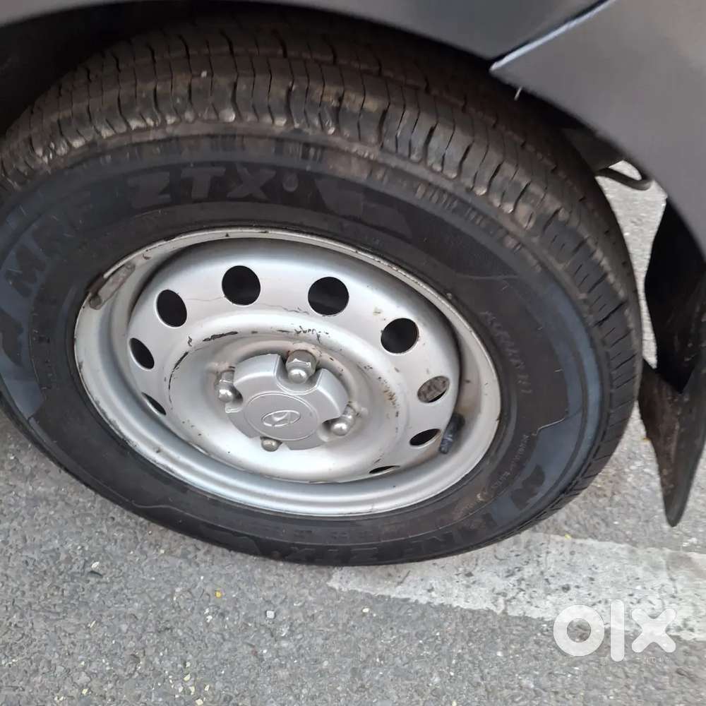 Hyundai I10 2015 Petrol 40000 Km Driven New Tyre New Battery