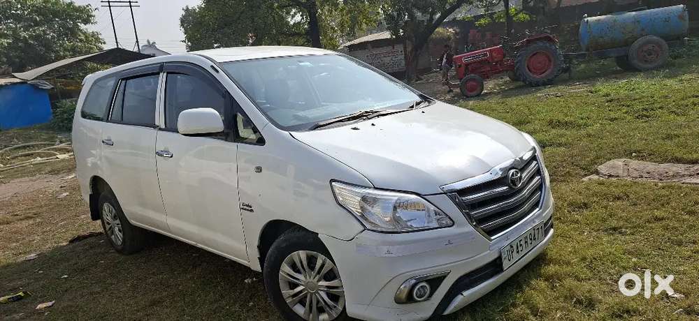 Toyota Innova 2011