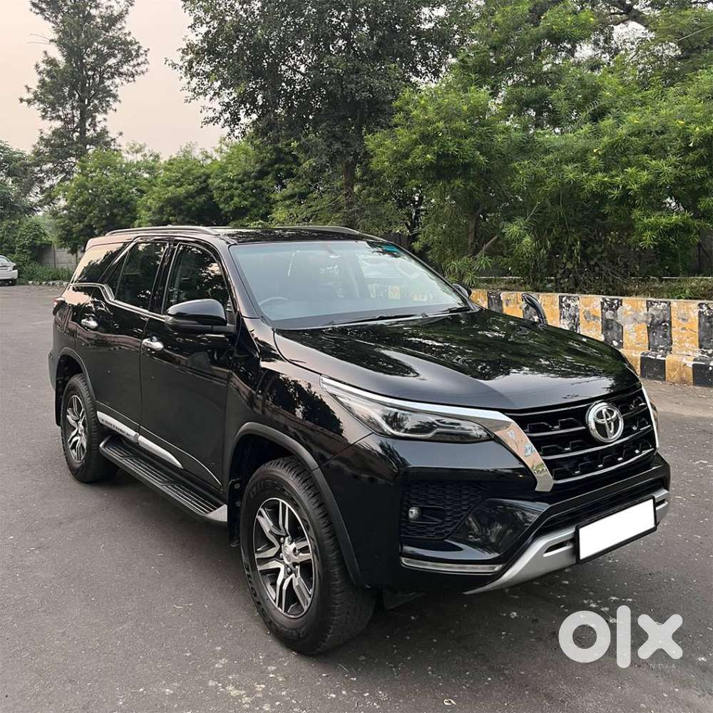 Toyota Fortuner 4x2 At 2.7 Petrol, 2022, Petrol