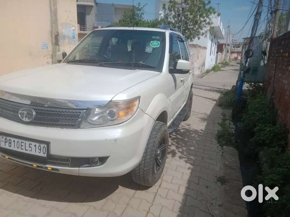 Tata Safari Storme 2013