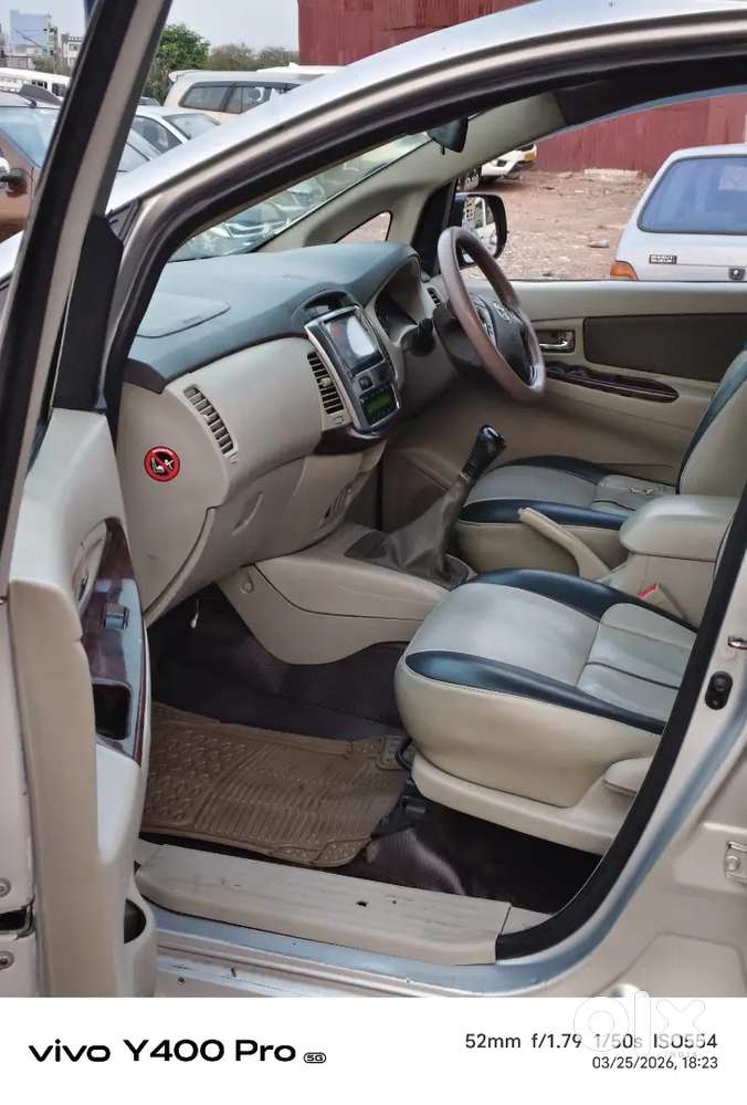 Toyota Innova Petrol 2014 Second Owner