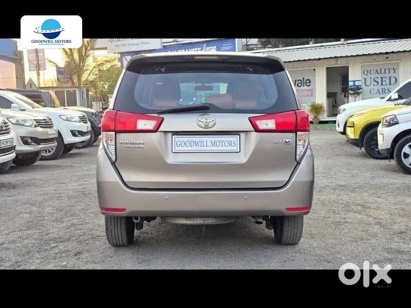 Toyota Innova Crysta 2.4 V 7 Str, 2016, Diesel