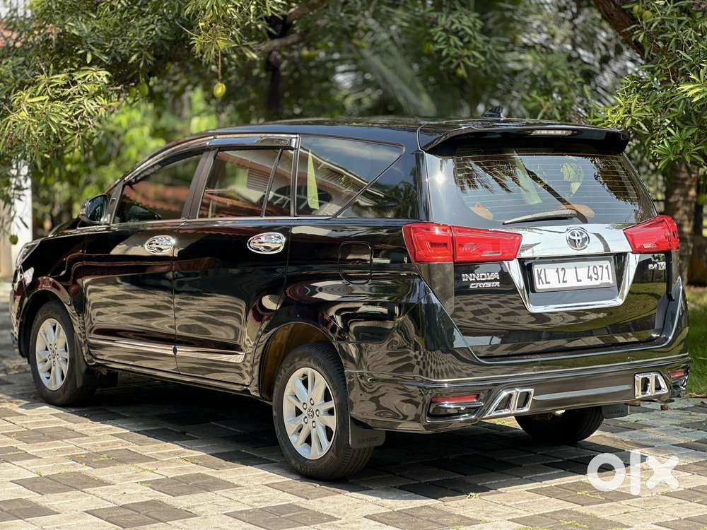 Toyota Innova Crysta 2.4 V 7 Str, 2017, Diesel