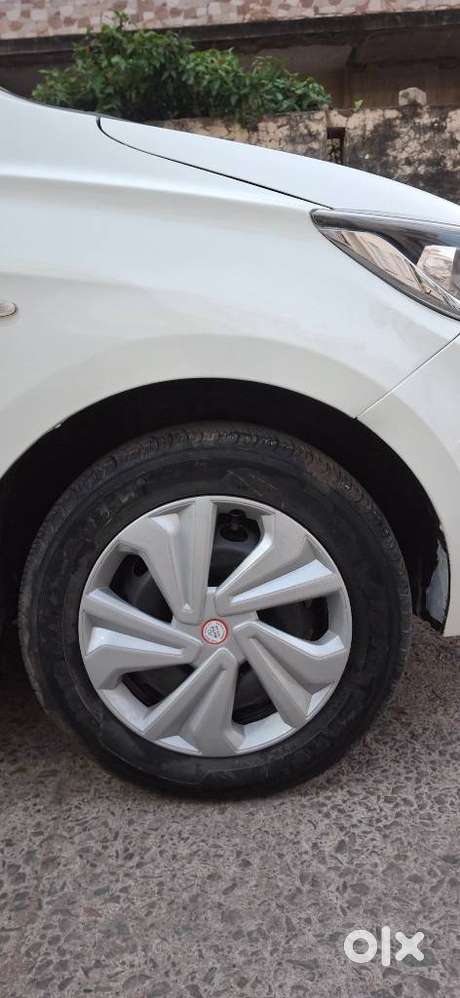 Tata Tigor, 2022, Petrol