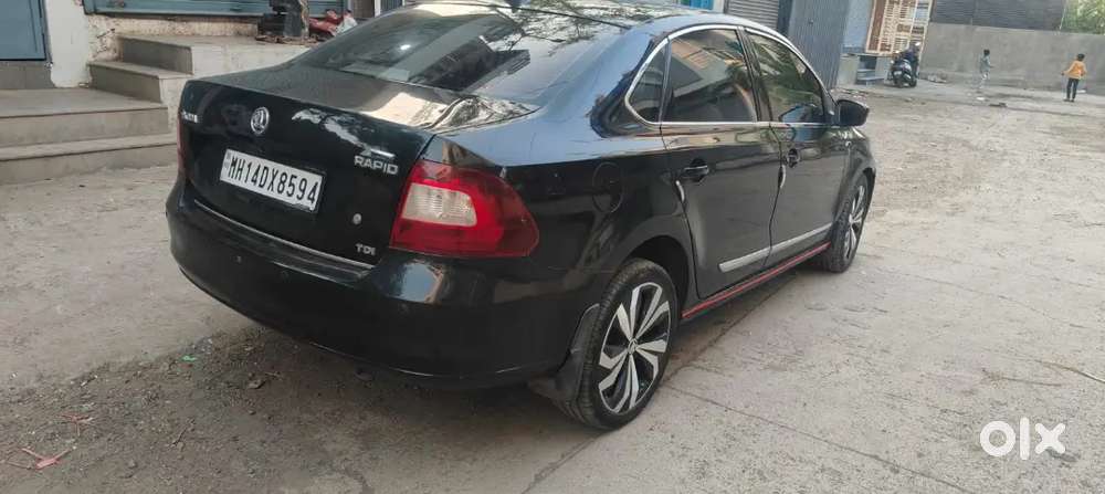 Skoda Rapid 1.5 Elegance Plus 2013