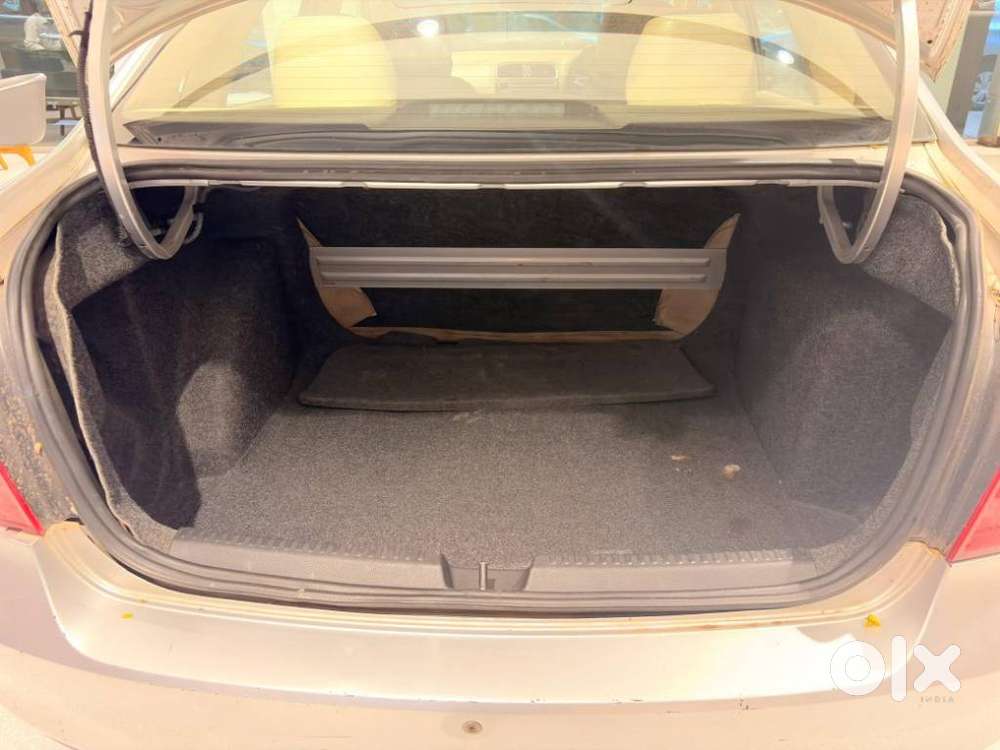 Skoda Rapid 1.6 Mpi Ambition, 2015, Petrol