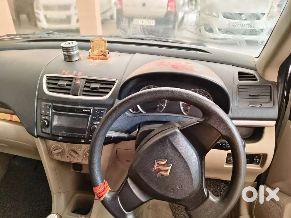 Petrol Plus Uppar Se Cng Laga Hua Hai 
2015 Model Hai