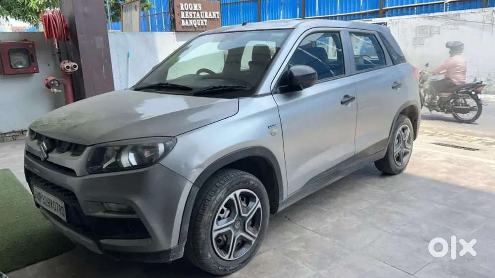Car Me Koi Bhi Dikat Nhi Hai Me Hi Chalata Hu Bahut Achi Condition Me