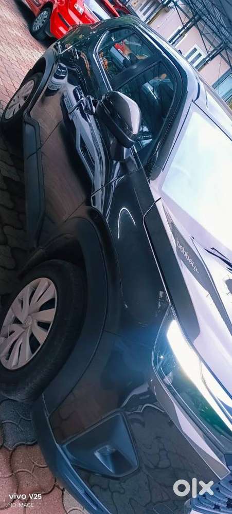 Honda Elevate V Mt, 2023, Petrol