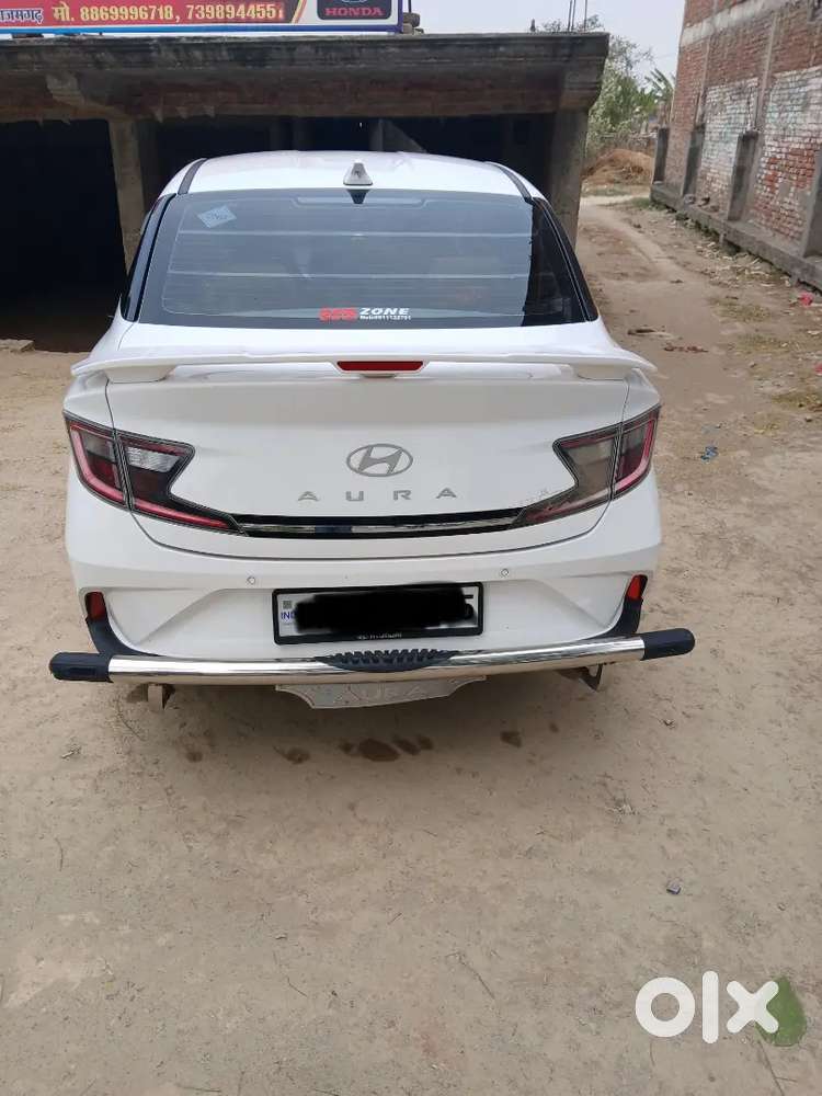 Hundai Aura Cng Top Model