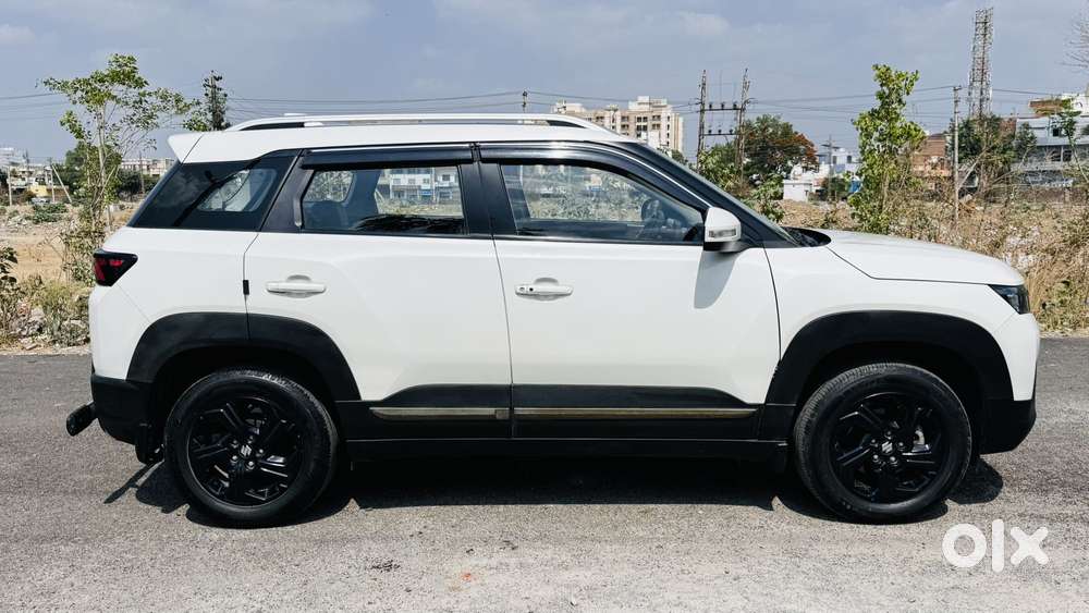 Maruti Suzuki Brezza 1.5 Zxi Smart Hybrid, 2022, Petrol