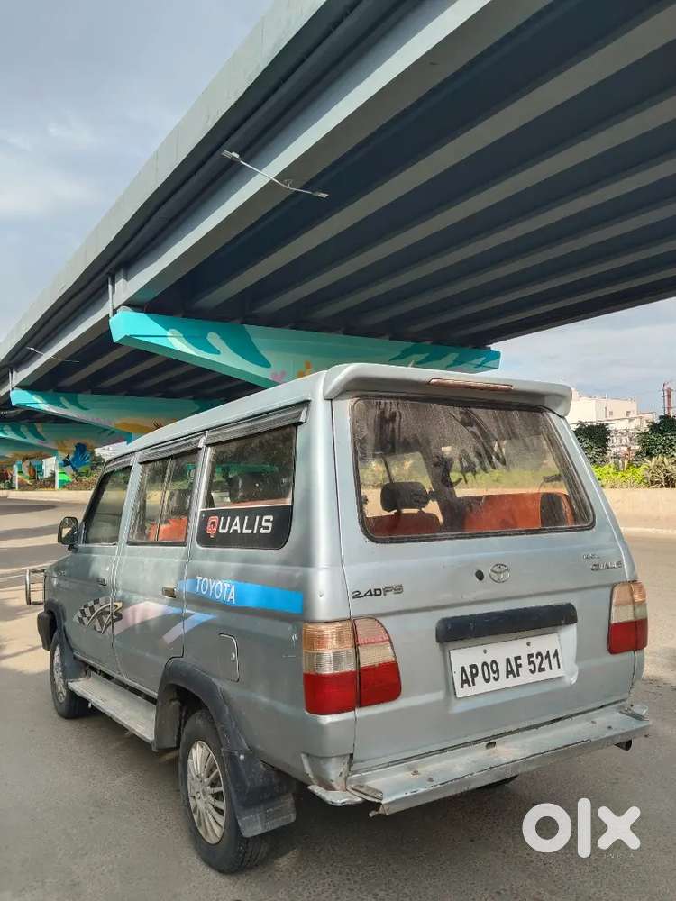 Toyota Qualis 2000