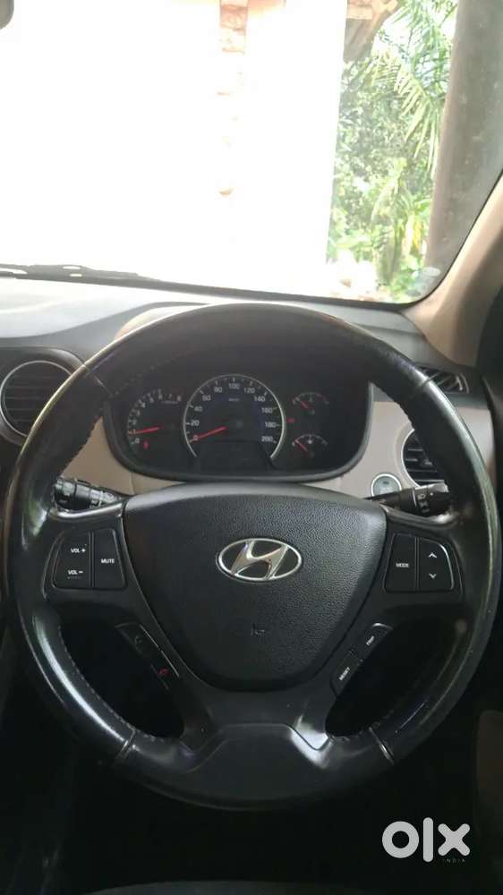 Hyundai Grand I10 2015 Petrol Well Maintained