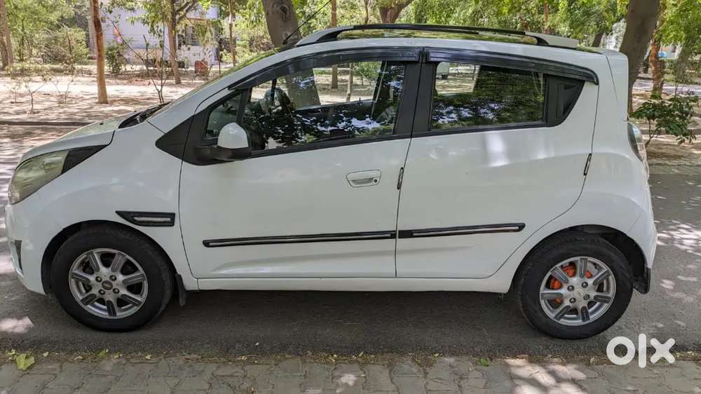 Chevrolet Beat 2011 Petrol+ Cng 28+ Mileage