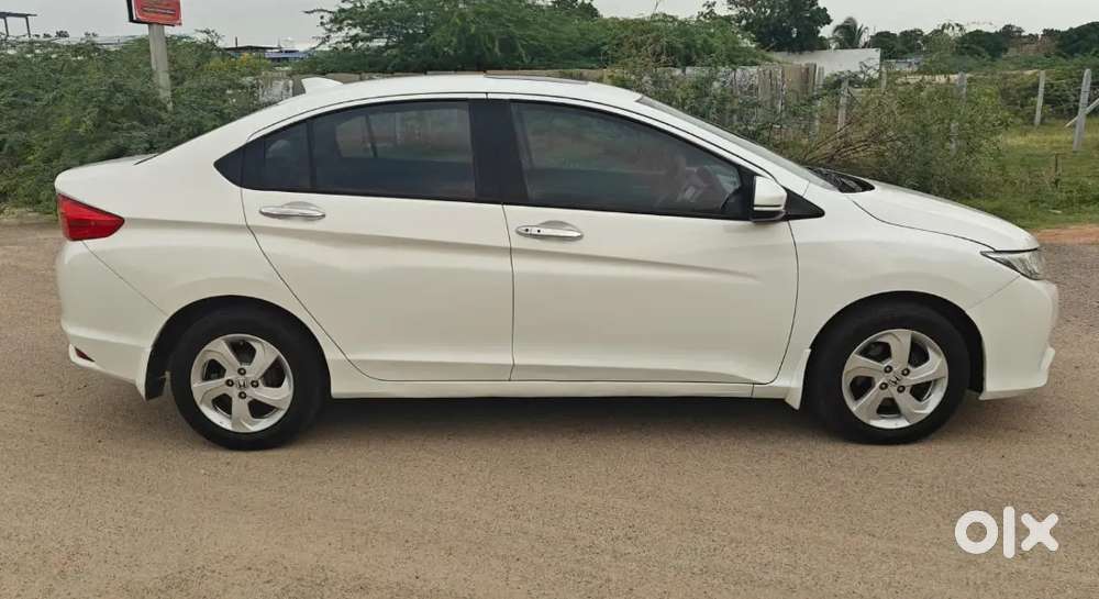 Honda City Vx 2016 Topend With Sunroof