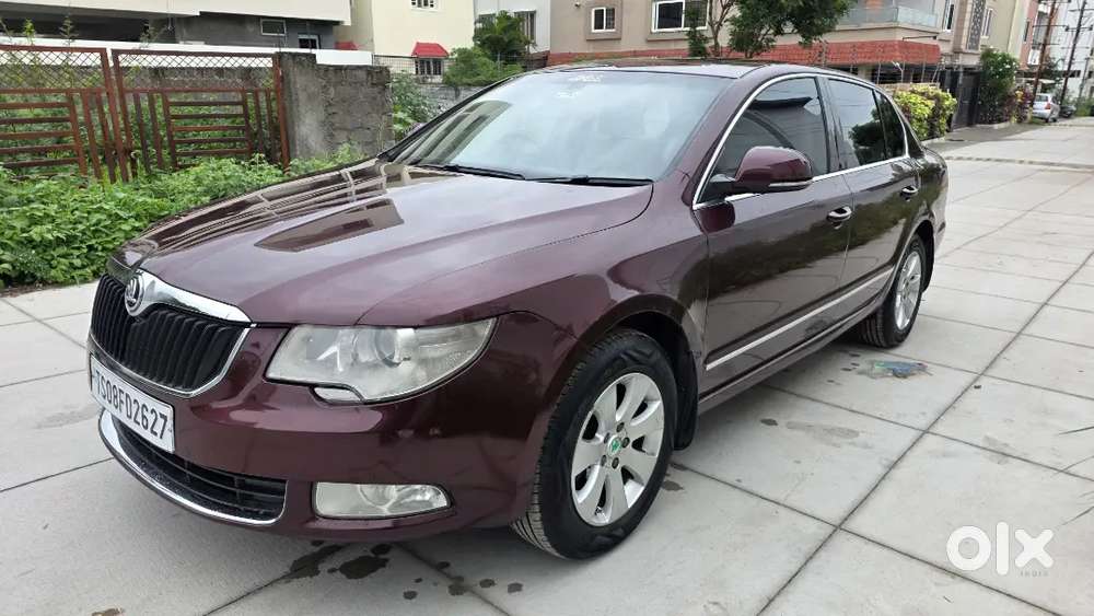 Skoda Superb Elegance 2011 Diesel Automatic