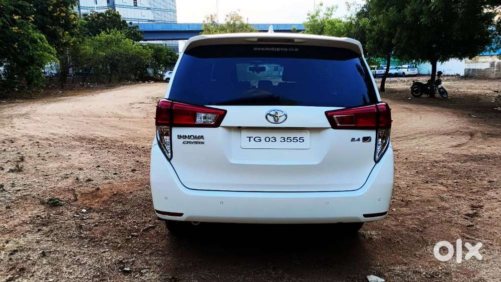 Toyota Innova Crysta, 2023