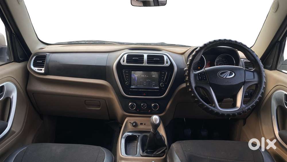 Mahindra Tuv 300 T10, 2018, Diesel