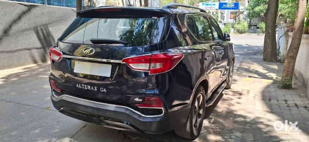 Mahindar Alturas G4 Premium Luxuary Car Tiptop Condition First Owner