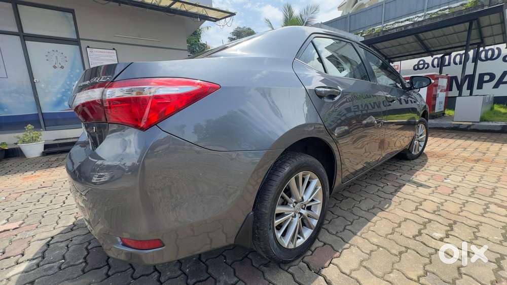 Toyota Corolla Altis Vl At, 2015, Petrol