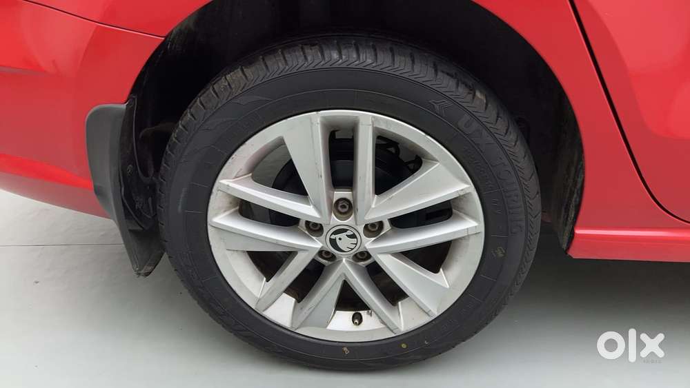 Skoda Rapid 1.6 Mpi At Style, 2017, Petrol