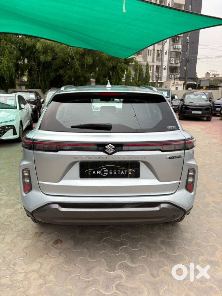 Maruti Suzuki Grand Vitara 1.5 Alpha Smart Hybrid At, 2022, Petrol