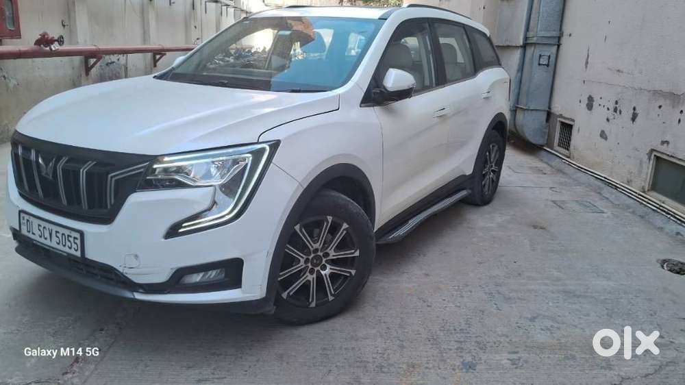 Mahindra Xuv 7oo Ax7 Luxuary Petrol At White 7 Seater