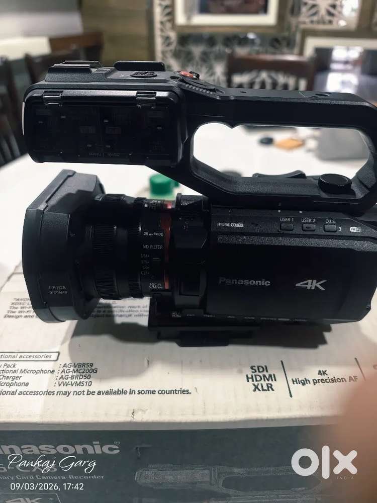 Panasonic AG-CX8 CAMRA Recorder