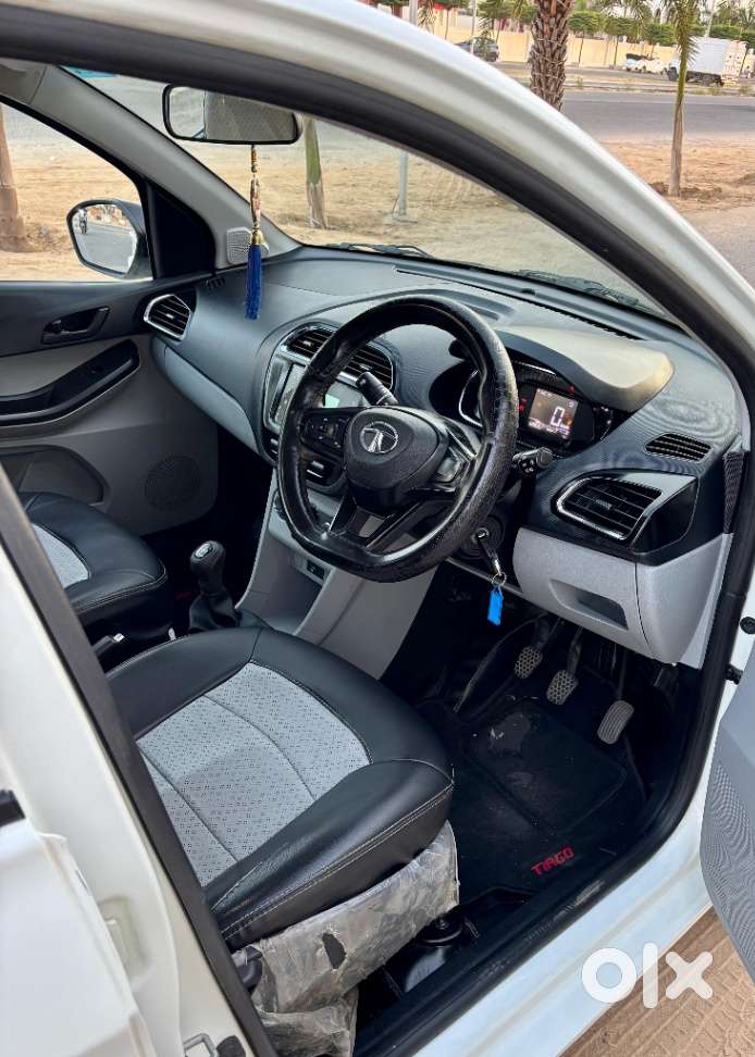 Tata Tiago 1.2 Revotron Xt, 2022, Petrol