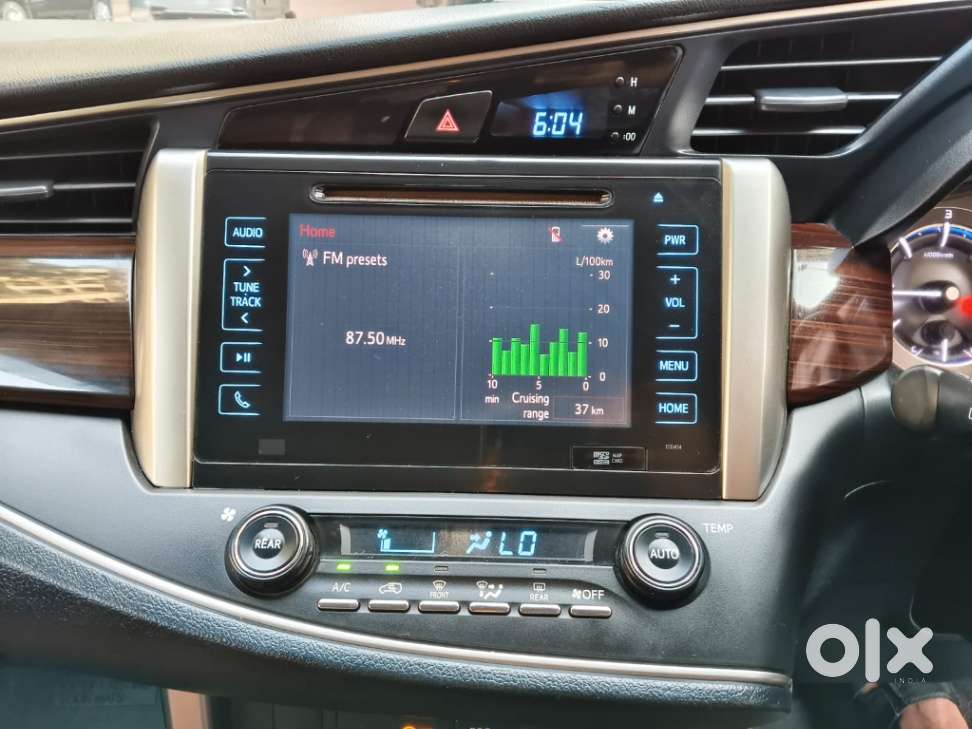 Toyota Innova Crysta 2.8z Automatic, 2016, Diesel