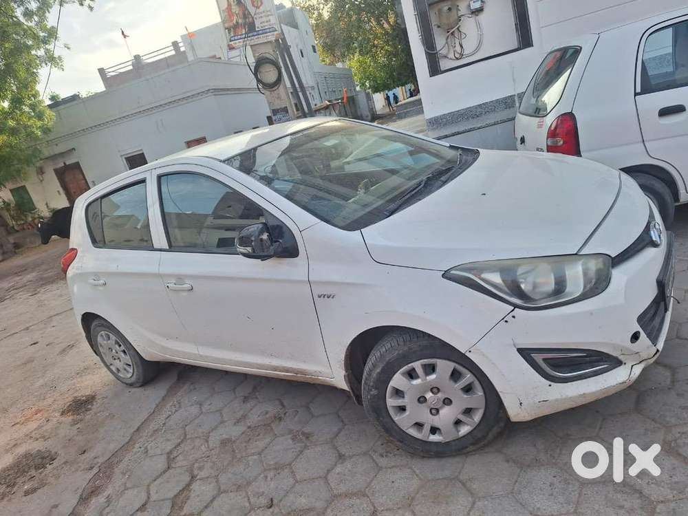 Hyundai Petrol Manual 2014