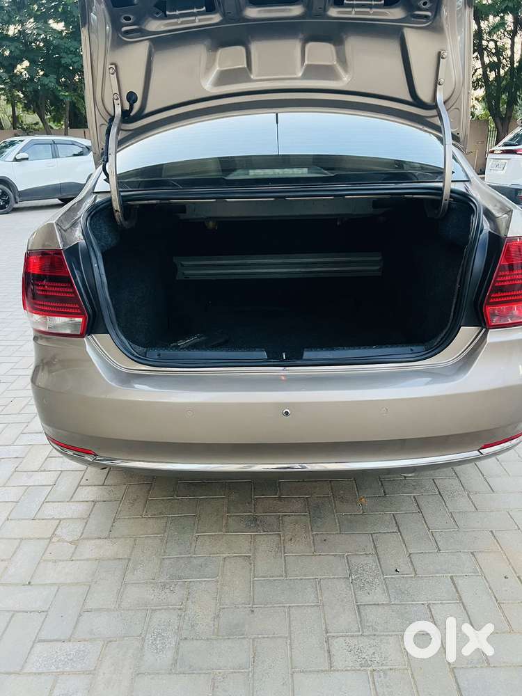 Volkswagen Vento 1.2l Tsi Highline Plus At Petrol, 2018, Petrol