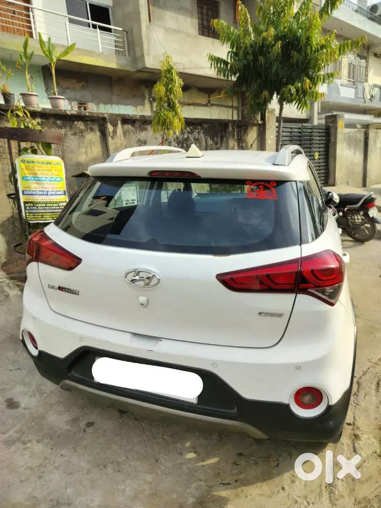 Hyundai I20 Active 2015 Diesel 110000 Km Driven