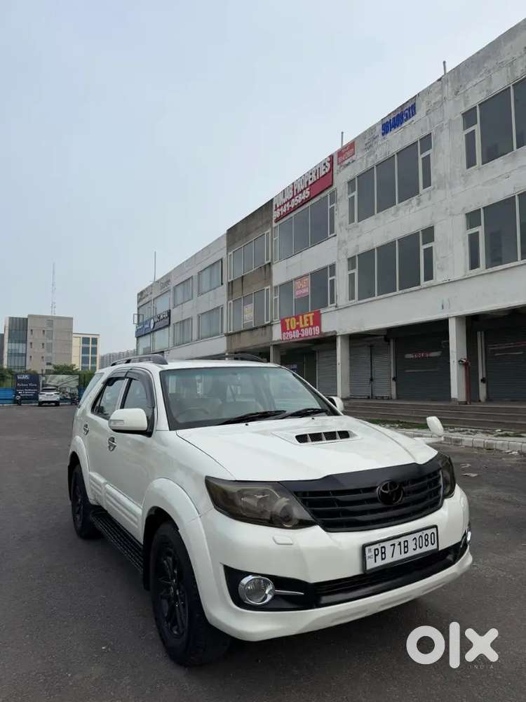 Toyota Fortuner 2013 Diesel At 126000 Km Driven