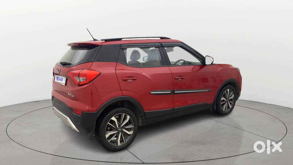 Mahindra Xuv300 1.2 W8 (o) Amt Petrol, 2021, Petrol