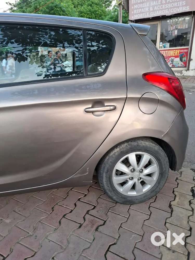 Hyundai I20 2014 Diesel 100000 Km Driven